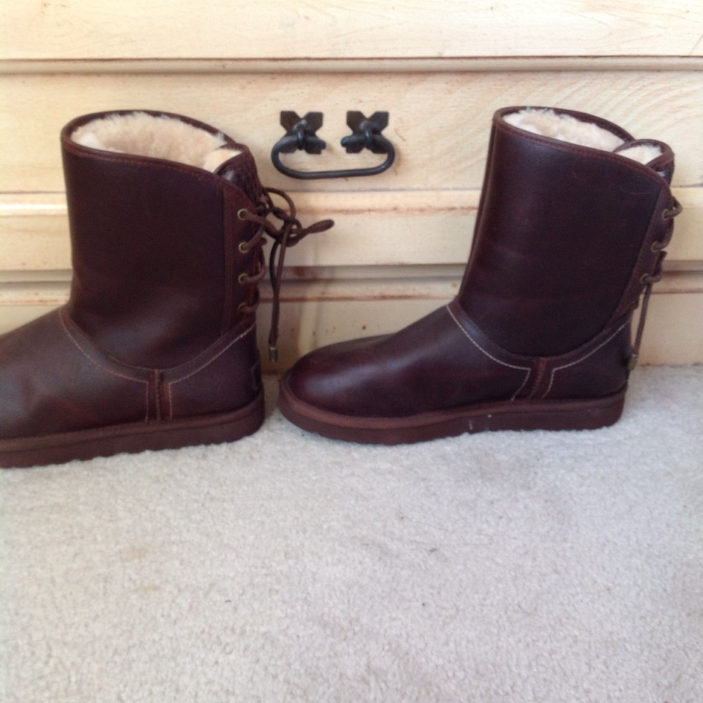 Leather Nwot Ugg size 7